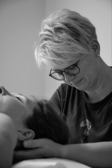 Darstellung einer osteopathischen Behandlung